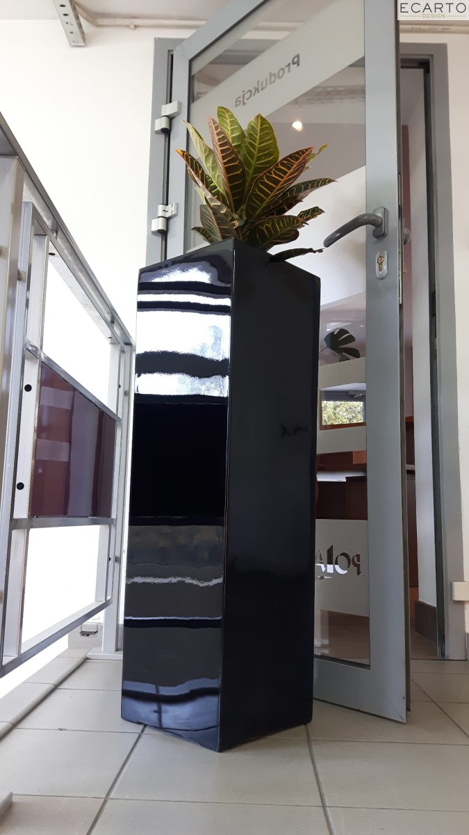 Donica  CUBO ALTA 28X28X90 CZARNY POŁYSK