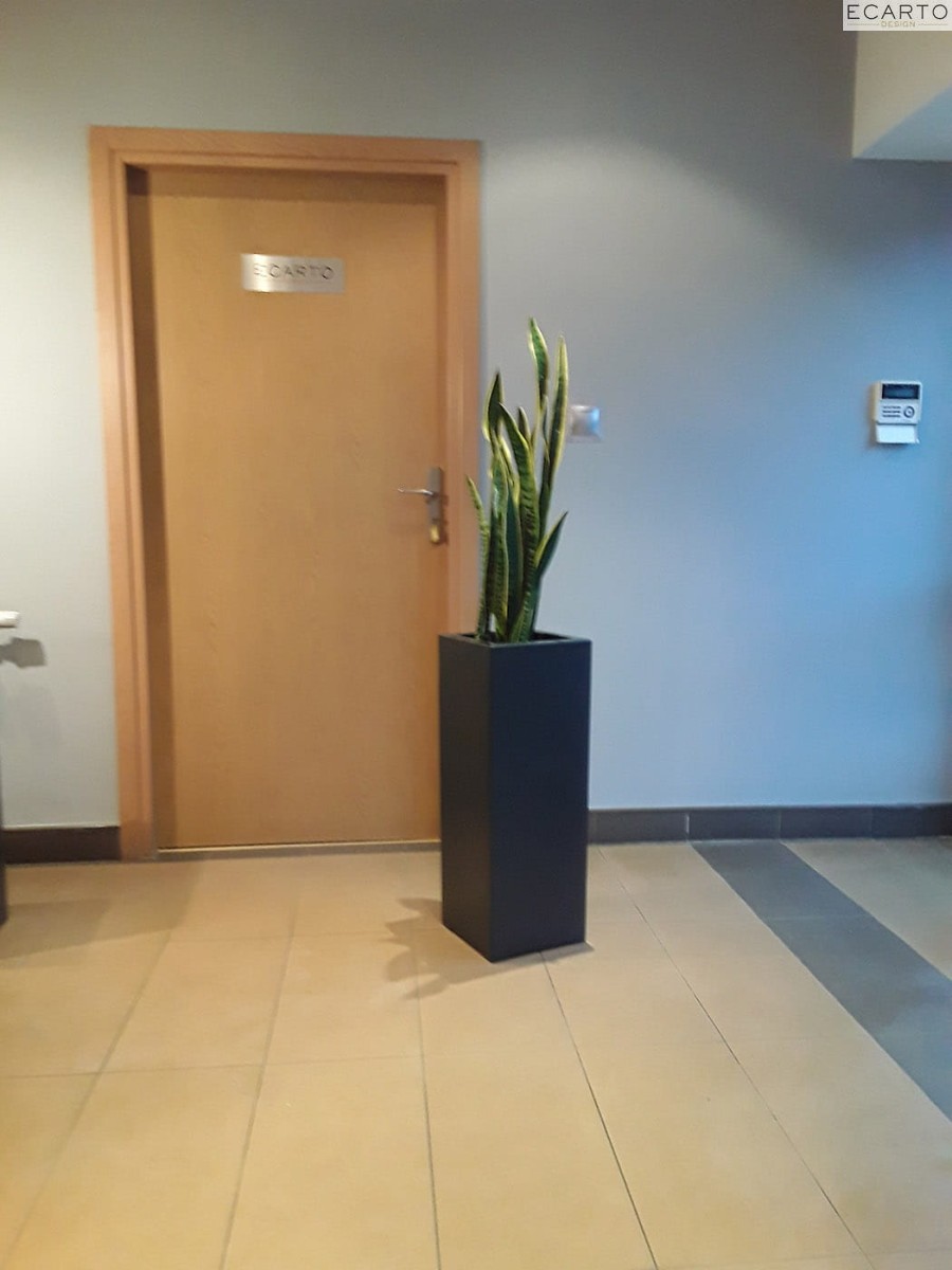 Donica  CUBO ALTA 30X30X76 CZARNY POŁYSK