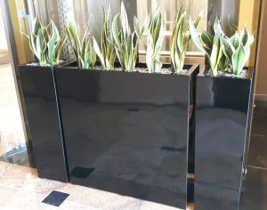 Donica CUBO ALTA 28X28X75 CZARNY POŁYSK
